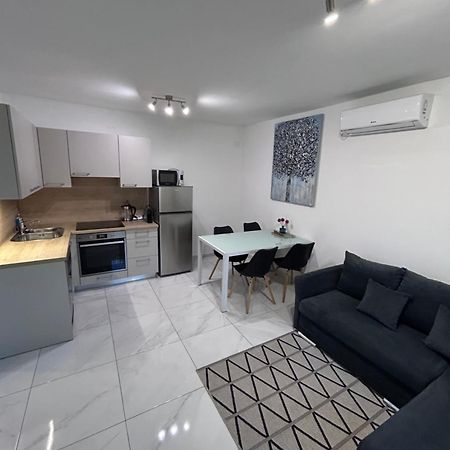 Appartement Ivaana à Banjol Extérieur photo